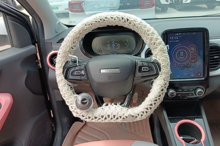 Used Chery QQ Little Ant 2022 Restyled Version Sweet Pink Edition Half-Sugar Version 30.6 kWh 30 kW 301 km Steering Wheel