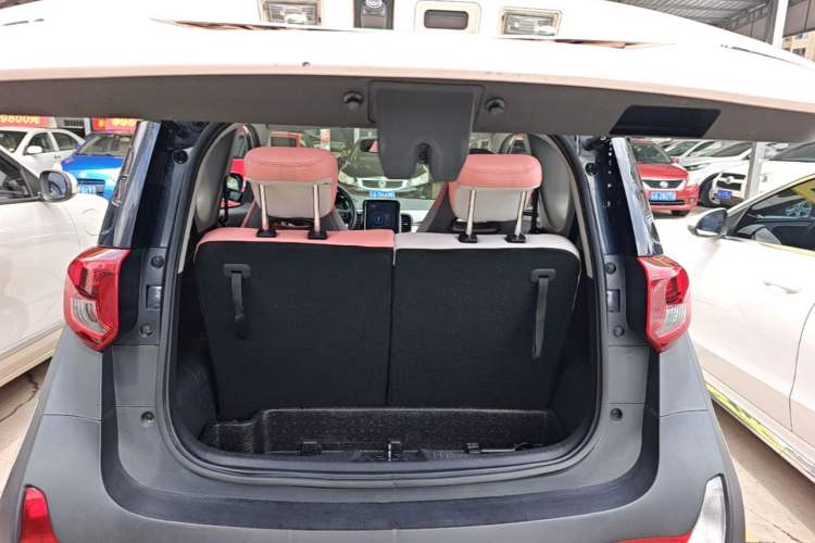 Used Chery QQ Little Ant 2022 Revised Version Sweet Pink Edition Half-Sugar Version Lithium Iron Phosphate 30.7 kWh 30 kW 301 km Trunk