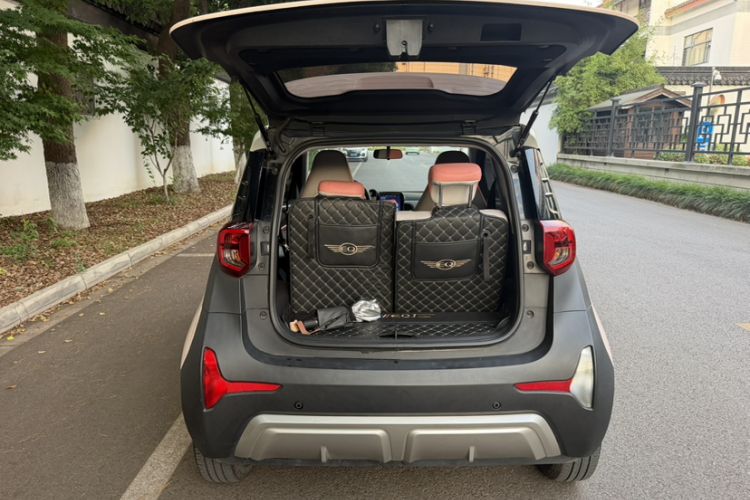 Used Chery QQ Little Ant 2022 Revised Version Sweet Pink Edition Half-Sugar Version Lithium Iron Phosphate 30.7 kWh 30 kW 301 km Trunk