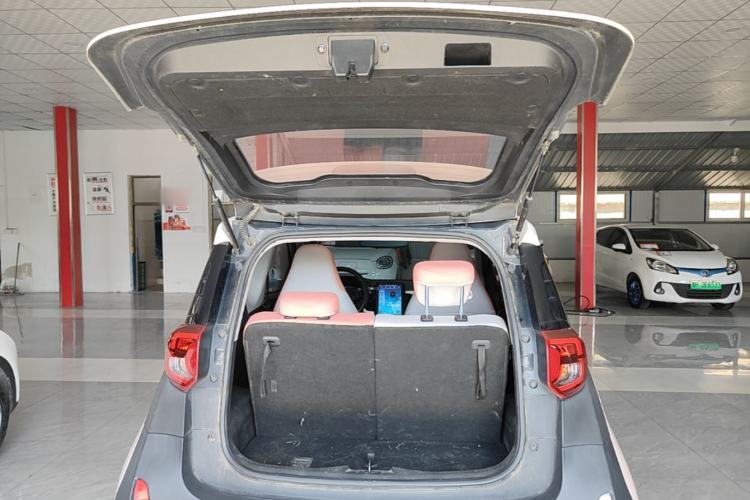 Used Chery QQ Little Ant 2022 Sweet Pink Edition Half-Sugar Version Lithium Iron Phosphate 29.2 kWh 30 kW 301 km Trunk