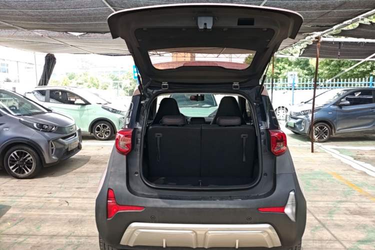 Used Chery QQ Little Ant 2022 Updated Version Sweet Pink Edition Full Sugar Version Lithium Iron Phosphate 30.7 kWh 30 kW 301 km Trunk