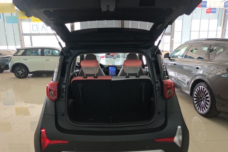 Used Chery QQ Little Ant 2022 Sweet Pink Edition Half-Sugar Version Lithium Iron Phosphate 29.2 kWh 30 kW 301 km Trunk