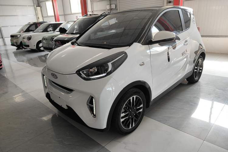 Ojetý Chery QQ Little Ant 2022 Revised Version Sweet Pink Edition Half-Sugar Version Lithium Iron Phosphate 30.7 kWh 30 kW 301 km Guazi used car, China used car export, Used car for sale, Used  cars, Cheapest cars for sale