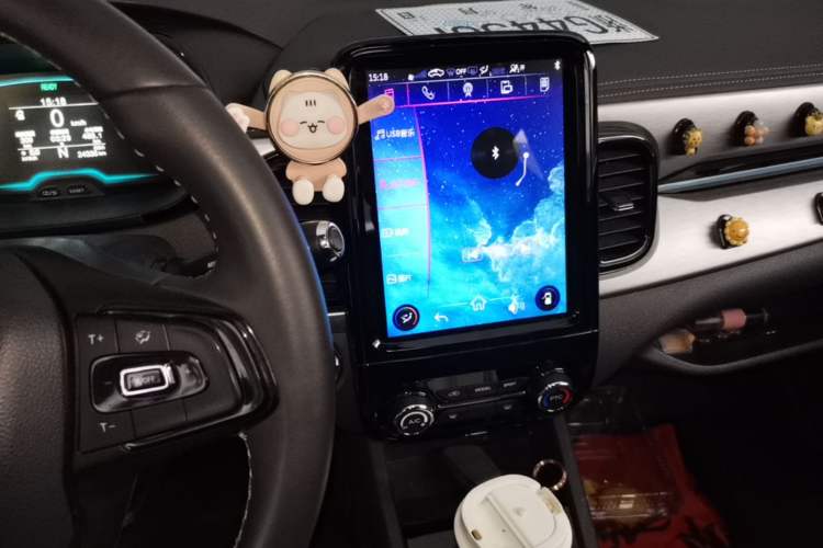 Used Chery QQ Little Ant 2022 Sweet Pink Edition Half-Sugar Version 3-Cell Lithium 30kW 408km Audio And AC Panel