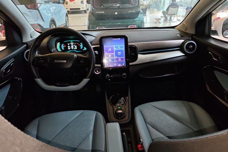Used Chery QQ Little Ant 2022 Sweet Pink Edition Low-Sugar Version Lithium Iron Phosphate 30 kW 301 km Center Console