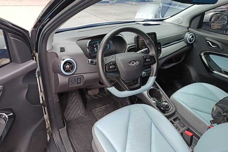Used Chery QQ Little Ant 2022 Revised Version 2 Sweet Pink Edition Full-Sugar Version Lithium Iron Phosphate 30.7 kWh 30 kW 301 km Center Console