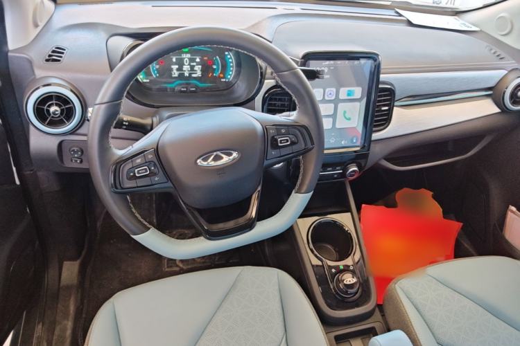 Used Chery QQ Little Ant 2022 Restyled Version Sweet Pink Edition Low-Sugar Version Lithium Iron Phosphate Battery 30.7 kWh 30 kW 301 km Center Console