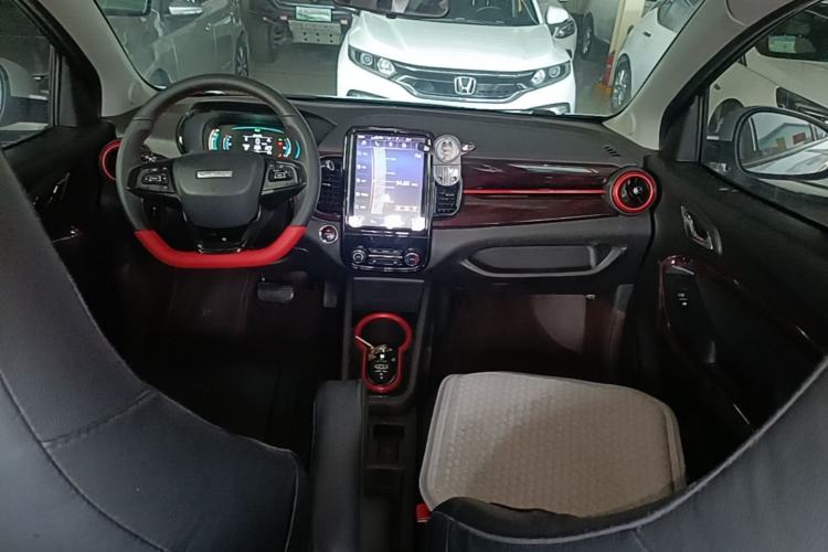 Used Chery QQ Little Ant 2022 Sweet Pink Edition Half-Sugar Version 3-Cell Lithium 30kW 301km Center Console