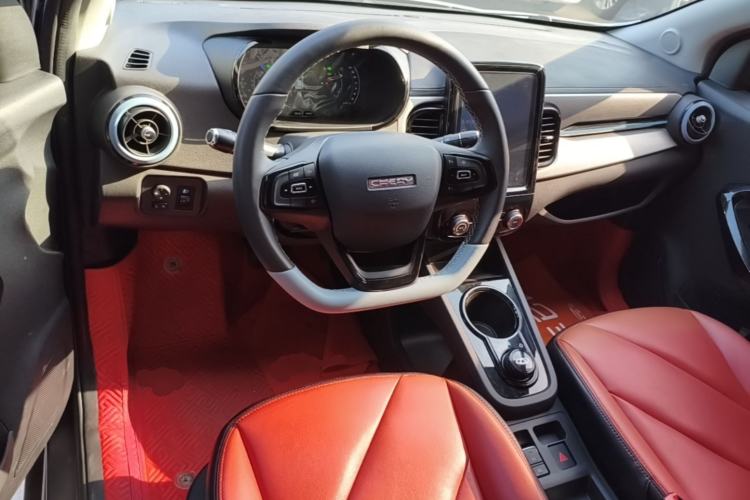 Used Chery QQ Little Ant 2022 Sweet Pink Edition Full-Sugar Version Lithium Iron Phosphate 30 kW 301 km Center Console