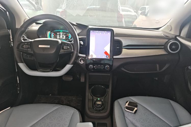 Used Chery QQ Little Ant 2022 Sweet Pink Edition Half-Sugar Version Lithium Iron Phosphate 30 kW 301 km Center Console