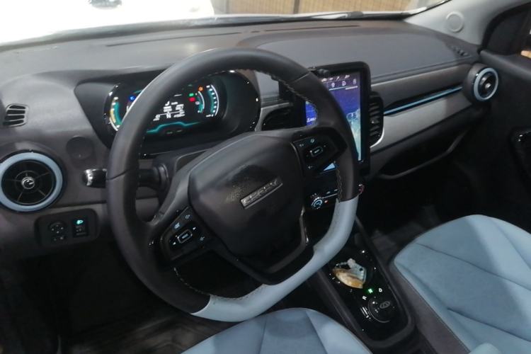 Used Chery QQ Little Ant 2022 Sweet Pink Edition Half-Sugar Version Lithium Iron Phosphate 30 kW 301 km Center Console