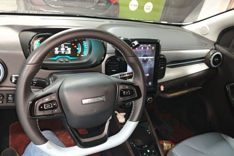 Used Chery QQ Little Ant 2022 Sweet Pink Edition Half-Sugar Version Lithium Iron Phosphate 30 kW 301 km Center Console