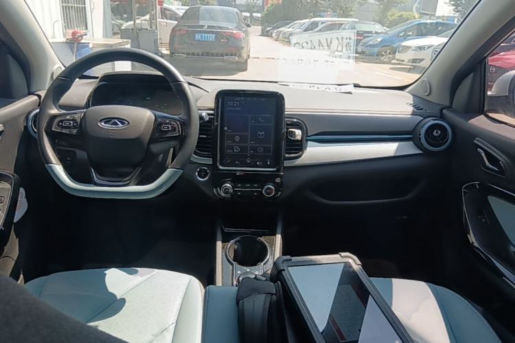 Used Chery QQ Little Ant 2022 Revised Version Sweet Pink Edition Half-Sugar Version Lithium Iron Phosphate 30.7 kWh 30 kW 301 km Center Console