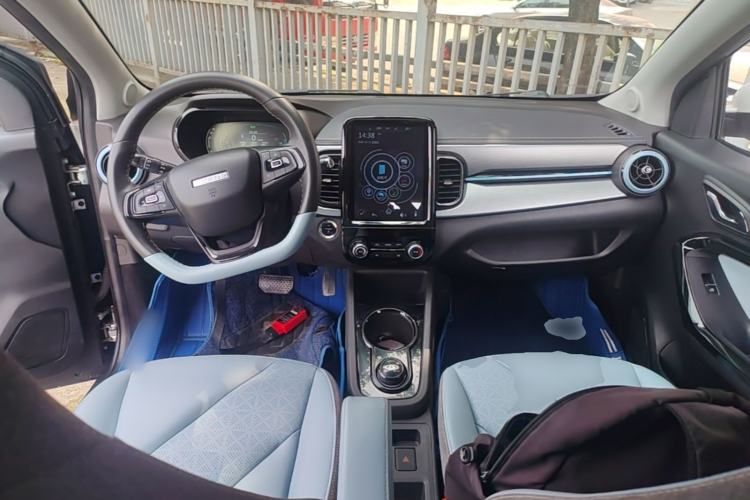 Used Chery QQ Little Ant 2022 Sweet Pink Edition Half-Sugar Version Lithium Iron Phosphate 30 kW 301 km Center Console