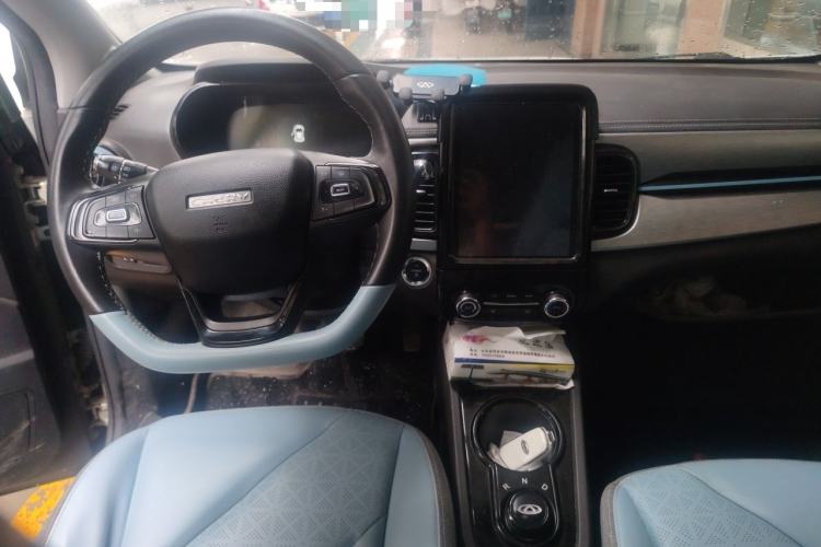 Used Chery QQ Little Ant 2022 Sweet Pink Edition Half-Sugar Version Lithium Iron Phosphate 30 kW 301 km Center Console