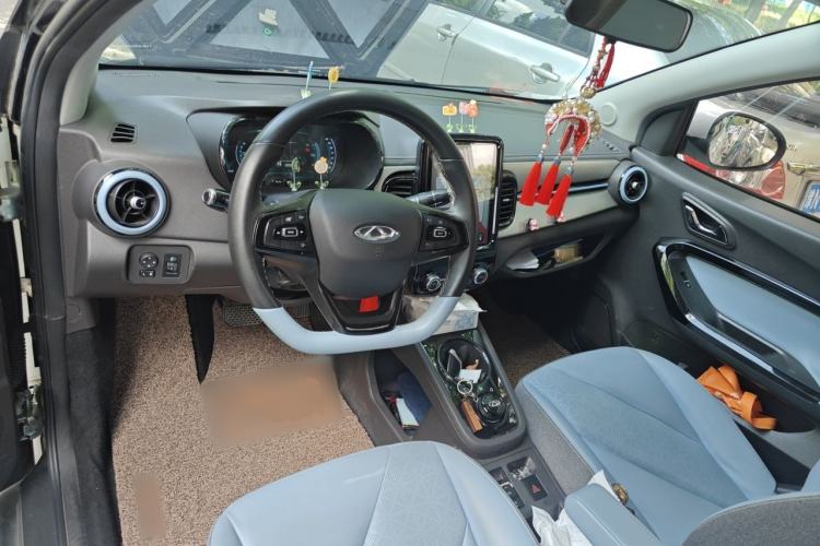 Used Chery QQ Little Ant 2022 Sweet Pink Edition Half-Sugar Version Lithium Iron Phosphate 29.2 kWh 30 kW 301 km Center Console