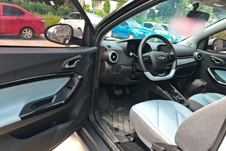 Used Chery QQ Little Ant 2022 Revised Version Sweet Pink Edition Half-Sugar Version Lithium Iron Phosphate 30.7 kWh 30 kW 301 km Driver Seat