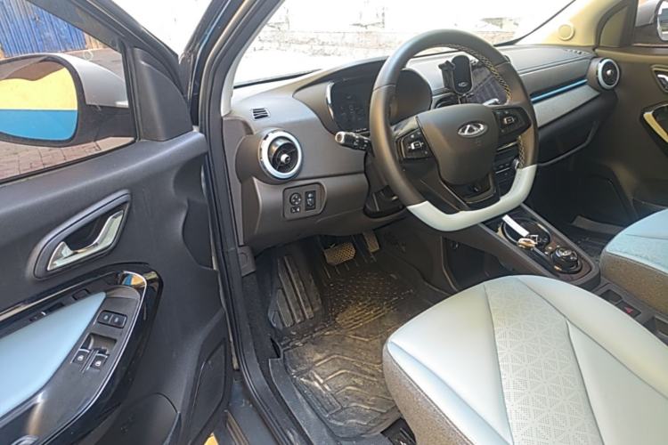 Used Chery QQ Little Ant 2022 Revised Version Sweet Pink Edition Half-Sugar Version Lithium Iron Phosphate 30.7 kWh 30 kW 301 km Driver Seat