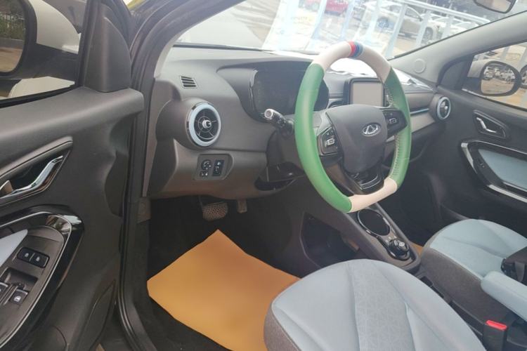 Used Chery QQ Little Ant 2022 Restyled Version Sweet Pink Edition Half-Sugar Version 28.8 kWh 30 kW 301 km Driver Seat