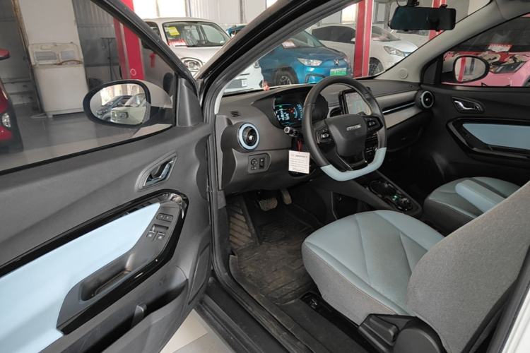 Used Chery QQ Little Ant 2022 Revised Version Sweet Pink Edition Half-Sugar Version Lithium Iron Phosphate 30.7 kWh 30 kW 301 km Driver Seat