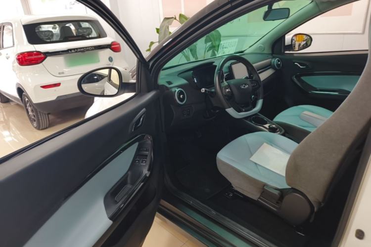 Used Chery QQ Little Ant 2022 Restyled Version Sweet Pink Edition Half-Sugar Version 28.8 kWh 30 kW 301 km Driver Seat