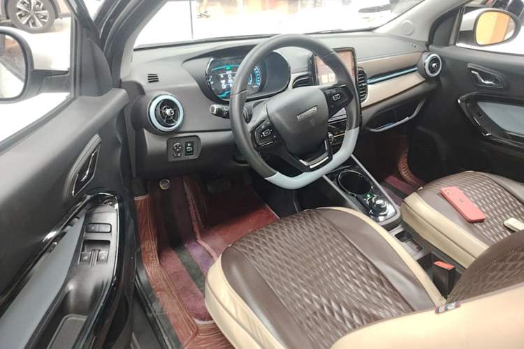 Used Chery QQ Little Ant 2022 Revised Version Sweet Pink Edition Half-Sugar Version Lithium Iron Phosphate 30.7 kWh 30 kW 301 km Driver Seat