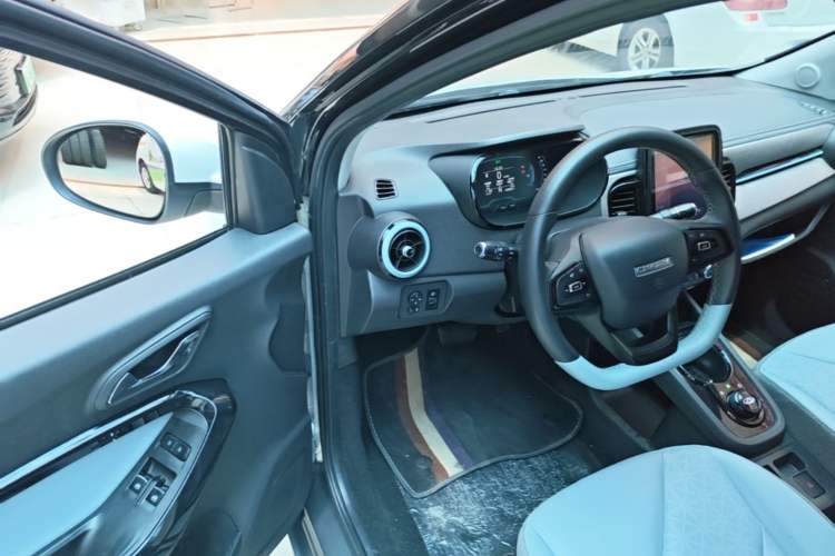 Used Chery QQ Little Ant 2022 Sweet Pink Edition Half-Sugar Version Lithium Iron Phosphate 29.2 kWh 30 kW 301 km Driver Seat