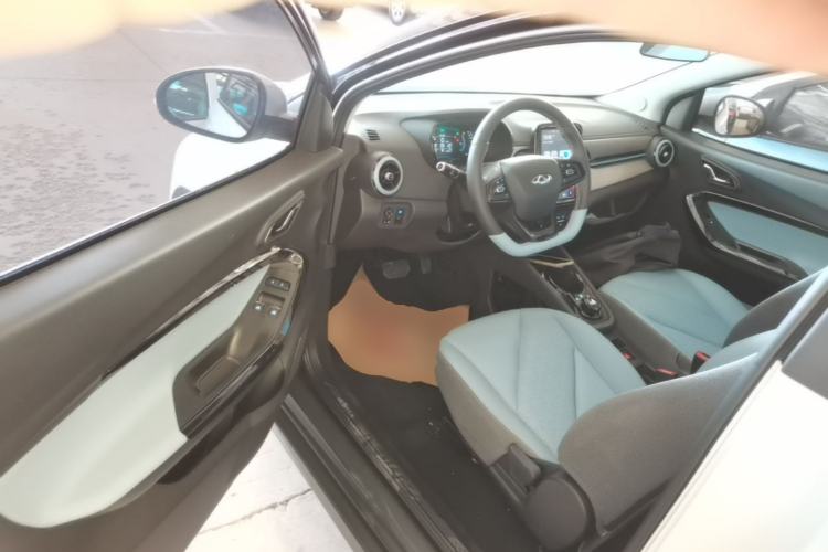 Used Chery QQ Little Ant 2022 Sweet Pink Edition Half-Sugar Version Lithium Iron Phosphate 30 kW 301 km Driver Seat