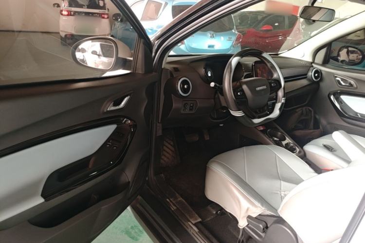 Used Chery QQ Little Ant 2022 Revised Version Sweet Pink Edition Half-Sugar Version Lithium Iron Phosphate 30.7 kWh 30 kW 301 km Driver Seat