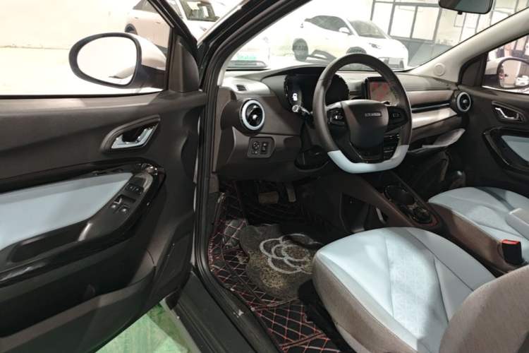 Used Chery QQ Little Ant 2022 Revised Version Sweet Pink Edition Half-Sugar Version Lithium Iron Phosphate 30.7 kWh 30 kW 301 km Driver Seat