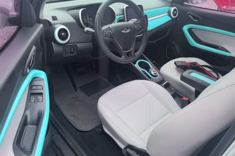 Used Chery QQ Little Ant 2022 Sweet Pink Edition Full-Sugar Version Lithium Iron Phosphate 30 kW 301 km Driver Seat
