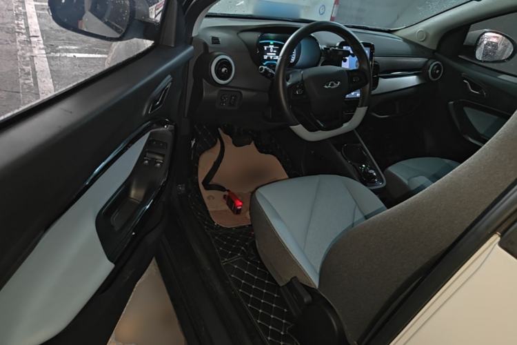 Used Chery QQ Little Ant 2022 Revised Version Sweet Pink Edition Half-Sugar Version Lithium Iron Phosphate 30.7 kWh 30 kW 301 km Driver Seat