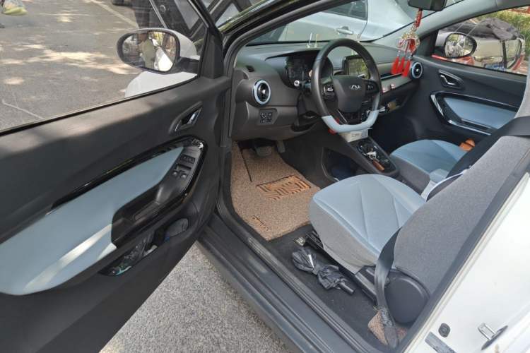 Used Chery QQ Little Ant 2022 Sweet Pink Edition Half-Sugar Version Lithium Iron Phosphate 29.2 kWh 30 kW 301 km Driver Seat