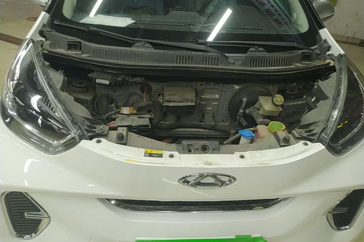 Used Chery QQ Little Ant 2022 Restyled Version Sweet Pink Edition Low-Sugar Version Lithium Iron Phosphate Battery 30.7 kWh 30 kW 301 km Engine Bay