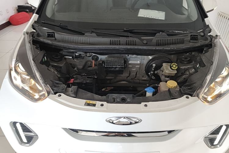 Used Chery QQ Little Ant 2022 Sweet Pink Edition Half-Sugar Version 3-Cell Lithium 30kW 301km Engine Bay