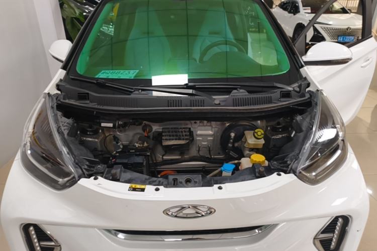 Used Chery QQ Little Ant 2022 Restyled Version Sweet Pink Edition Half-Sugar Version 28.8 kWh 30 kW 301 km Engine Bay
