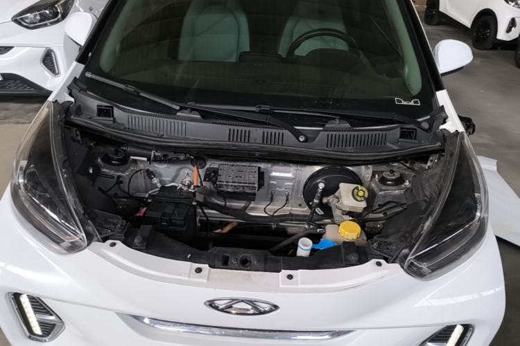 Used Chery QQ Little Ant 2022 Sweet Pink Edition Half-Sugar Version 3-Cell Lithium 30kW 301km Engine Bay