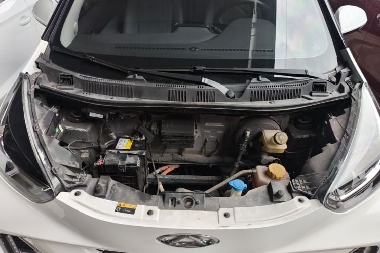 Used Chery QQ Little Ant 2022 Sweet Pink Edition Half-Sugar Version Lithium Iron Phosphate 30 kW 301 km Engine Bay