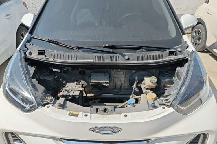 Used Chery QQ Little Ant 2022 Restyled Version Sweet Pink Edition Half-Sugar Version 30.6 kWh 30 kW 301 km Engine Bay