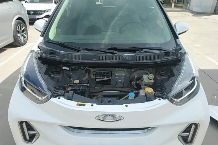 Used Chery QQ Little Ant 2022 Sweet Pink Edition Half-Sugar Version 3-Cell Lithium 30kW 301km Engine Bay