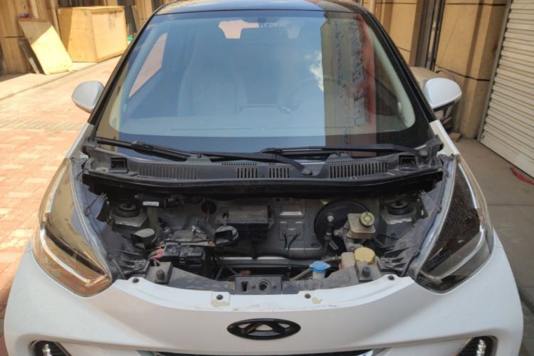 Used Chery QQ Little Ant 2022 Sweet Pink Edition Half-Sugar Version Lithium Iron Phosphate 30 kW 301 km Engine Bay