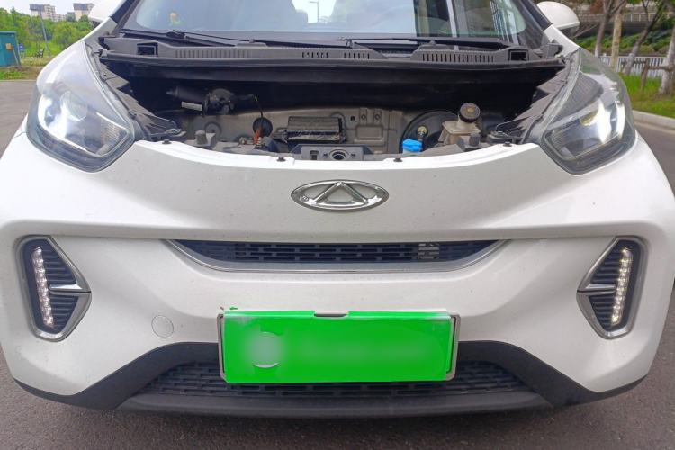 Used Chery QQ Little Ant 2022 Updated Version Sweet Pink Edition Full Sugar Version Lithium Iron Phosphate 30.7 kWh 30 kW 301 km Engine Bay