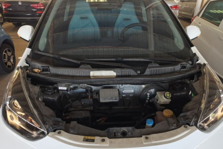 Used Chery QQ Little Ant 2022 Sweet Pink Edition Half-Sugar Version Lithium Iron Phosphate 30 kW 301 km Engine Bay