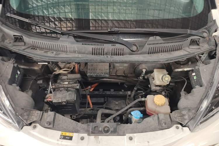Used Chery QQ Little Ant 2022 Sweet Pink Edition Half-Sugar Version Lithium Iron Phosphate 29.2 kWh 30 kW 301 km Engine Bay