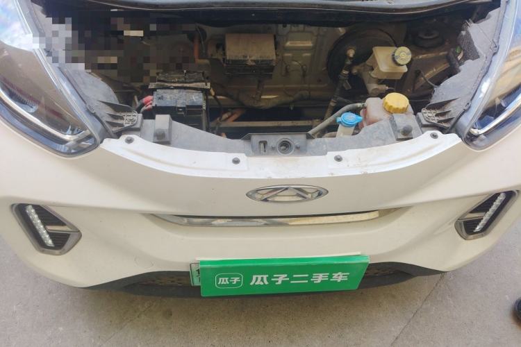 Used Chery QQ Little Ant 2022 Sweet Pink Edition Half-Sugar Version Lithium Iron Phosphate 30 kW 301 km Engine Bay