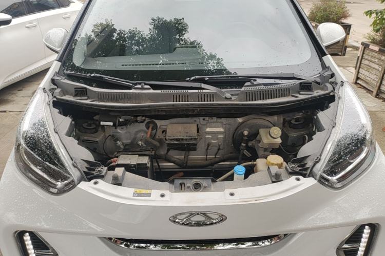Used Chery QQ Little Ant 2022 Sweet Pink Edition Half-Sugar Version Lithium Iron Phosphate 30 kW 301 km Engine Bay