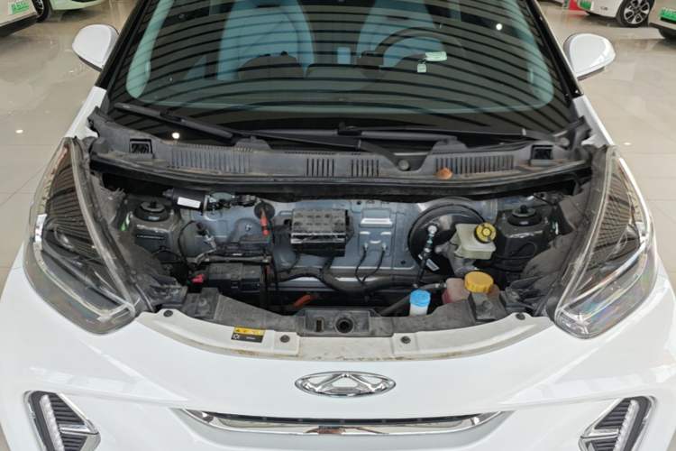 Used Chery QQ Little Ant 2022 Restyled Version Sweet Pink Edition Half-Sugar Version 28.8 kWh 30 kW 301 km Engine Bay