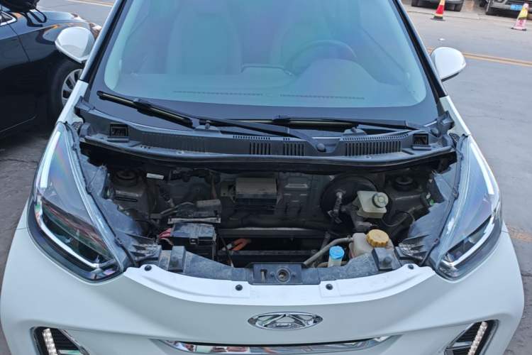 Used Chery QQ Little Ant 2022 Restyled Version Sweet Pink Edition Half-Sugar Version 30.6 kWh 30 kW 301 km Engine Bay