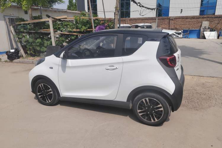 Used Chery QQ Little Ant 2022 Revised Version Sweet Pink Edition Half-Sugar Version Lithium Iron Phosphate 30.7 kWh 30 kW 301 km Exterior 2