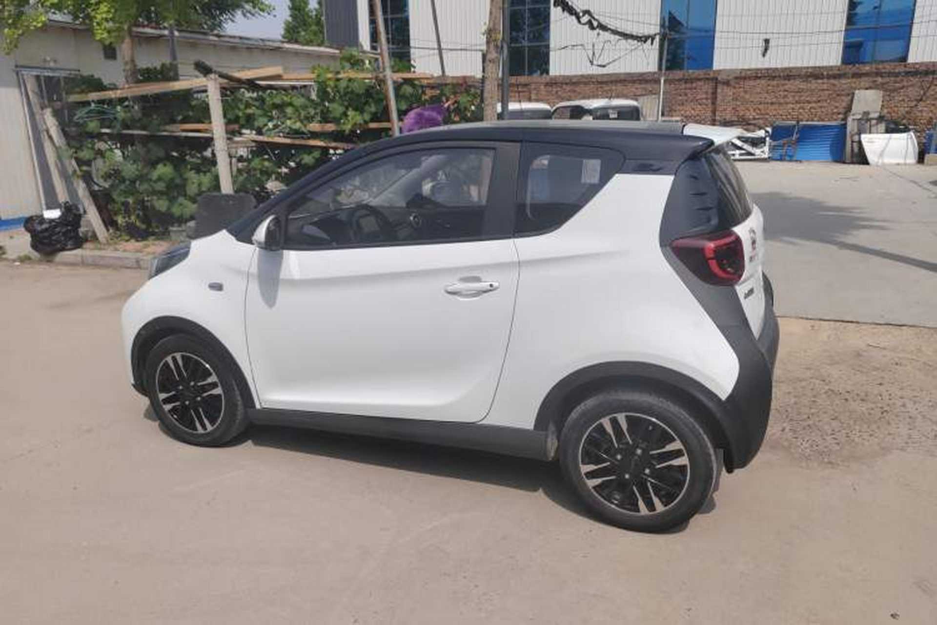 Used Chery QQ Little Ant 2022 Revised Version Sweet Pink Edition Half-Sugar Version Lithium Iron Phosphate 30.7 kWh 30 kW 301 km Exterior 2